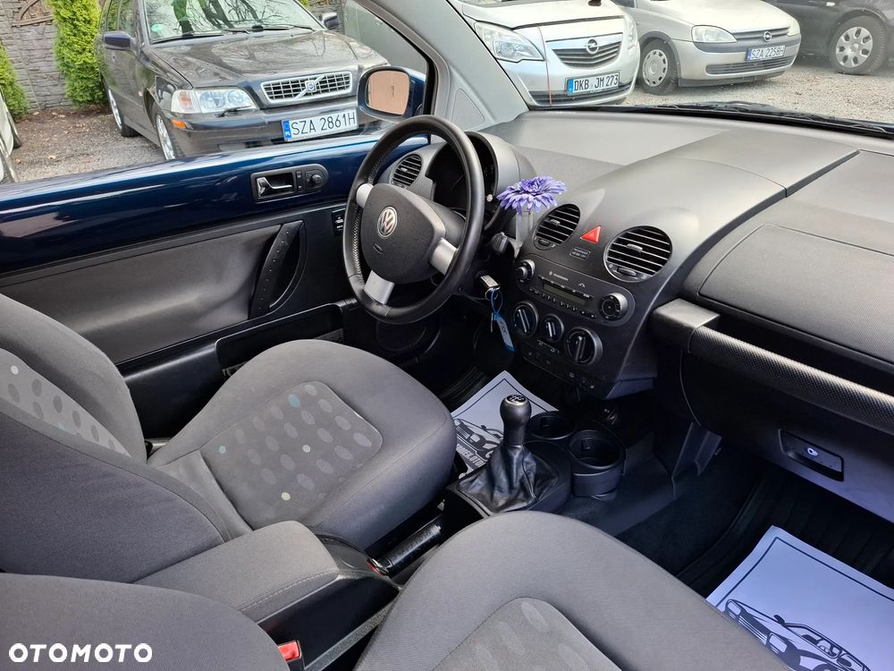 Volkswagen New Beetle 1.6 Arte - 20