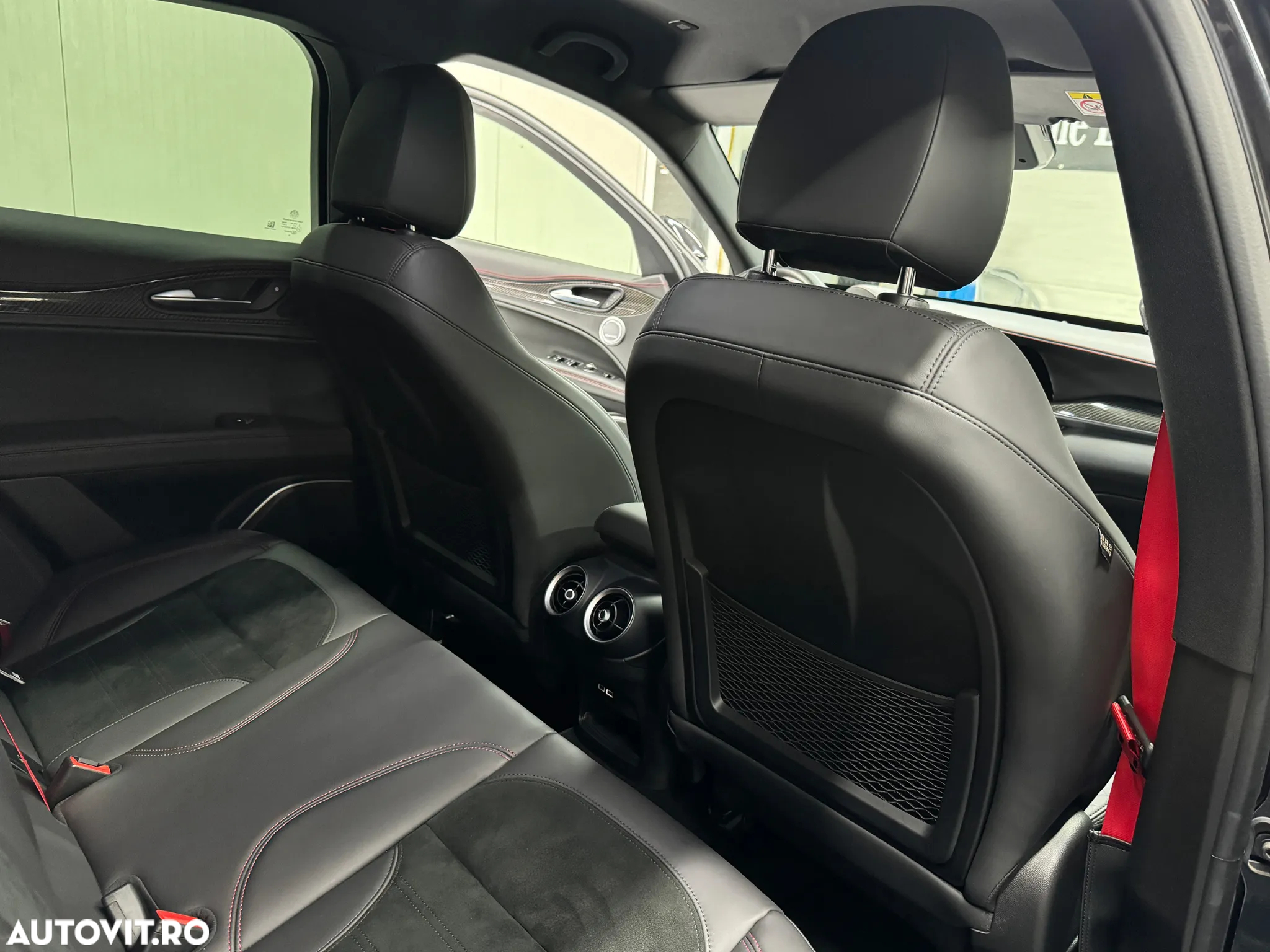 Alfa Romeo Stelvio 2.9 V6 Turbo AWD AT8 Quadrifoglio - 18