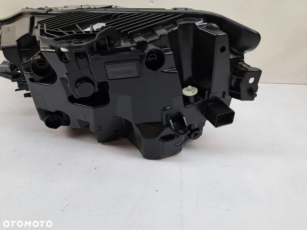 VOLVO XC60 II LAMPA PRAWA PRZÓD FULL LED 31656615 - 6