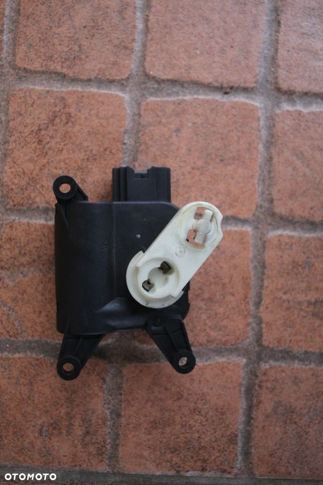 SILNICZEK NAGRZEWNICY VW PASSAT B6 3C0907511B - 2