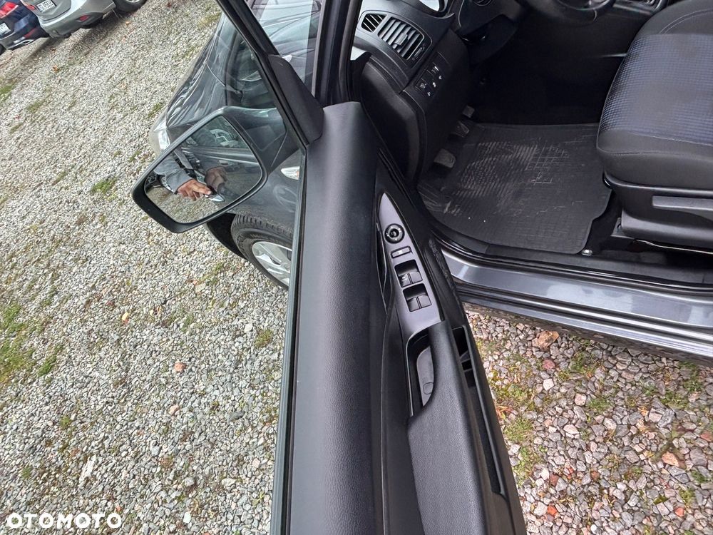 Hyundai ix20 1.4 blue Comfort - 8