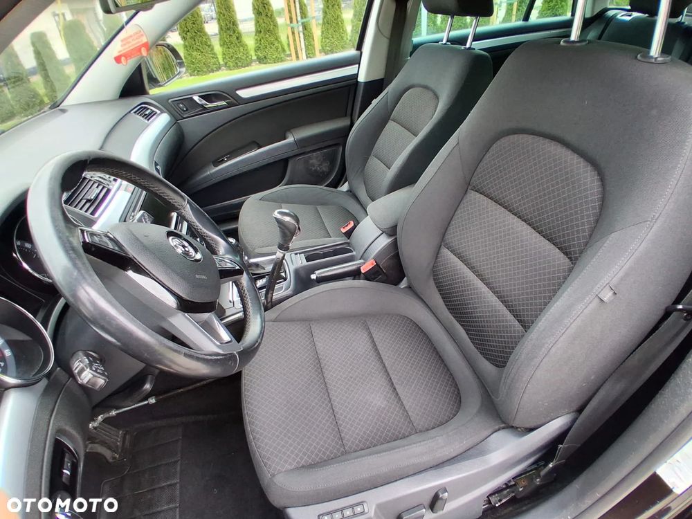 Skoda Superb 2.0 TDI DSG Elegance - 21