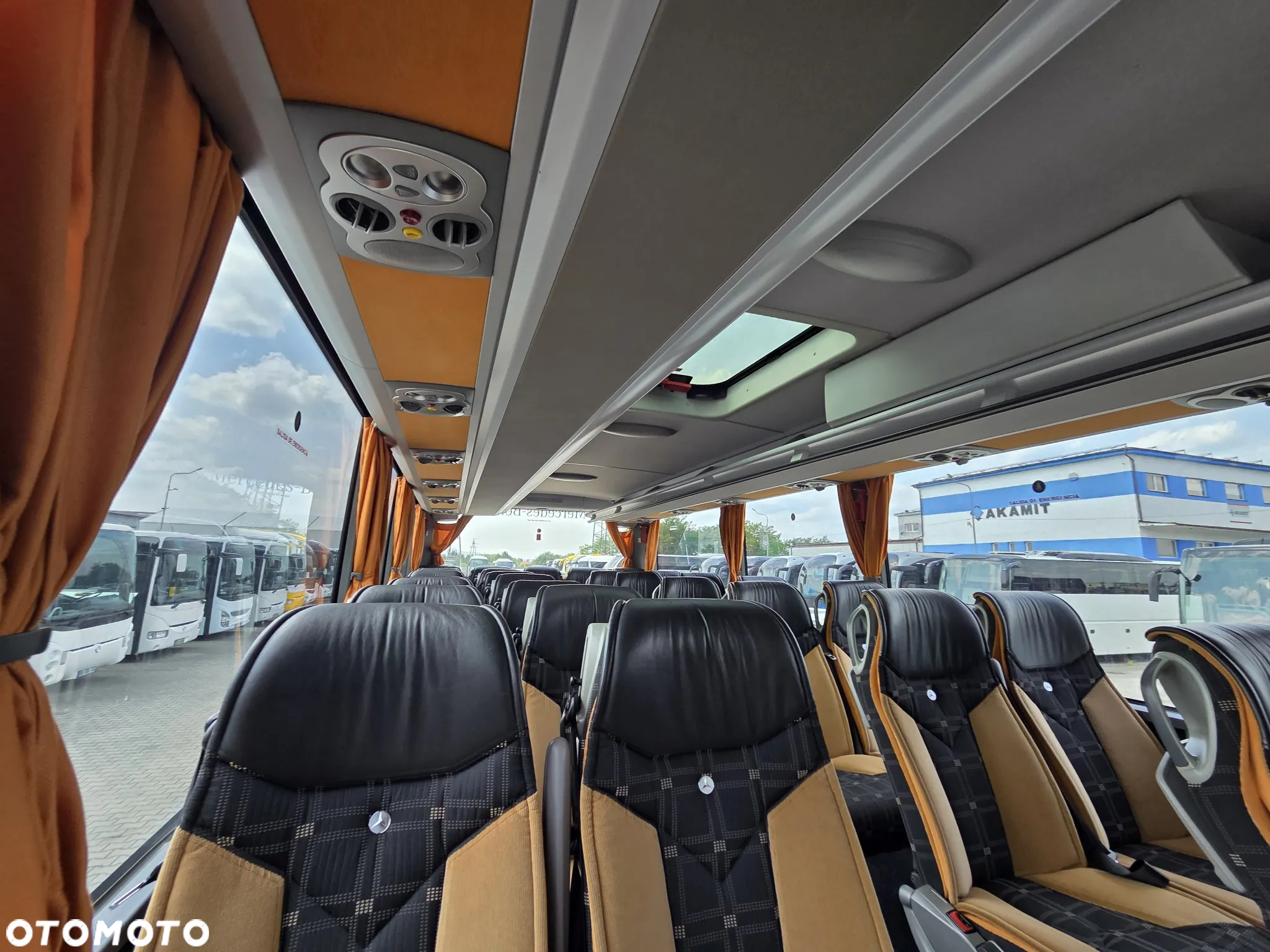 Mercedes-Benz TOURISMO RHD-L 14 METRÓW/ 61 MIEJSC LUXLINE / WC - 30