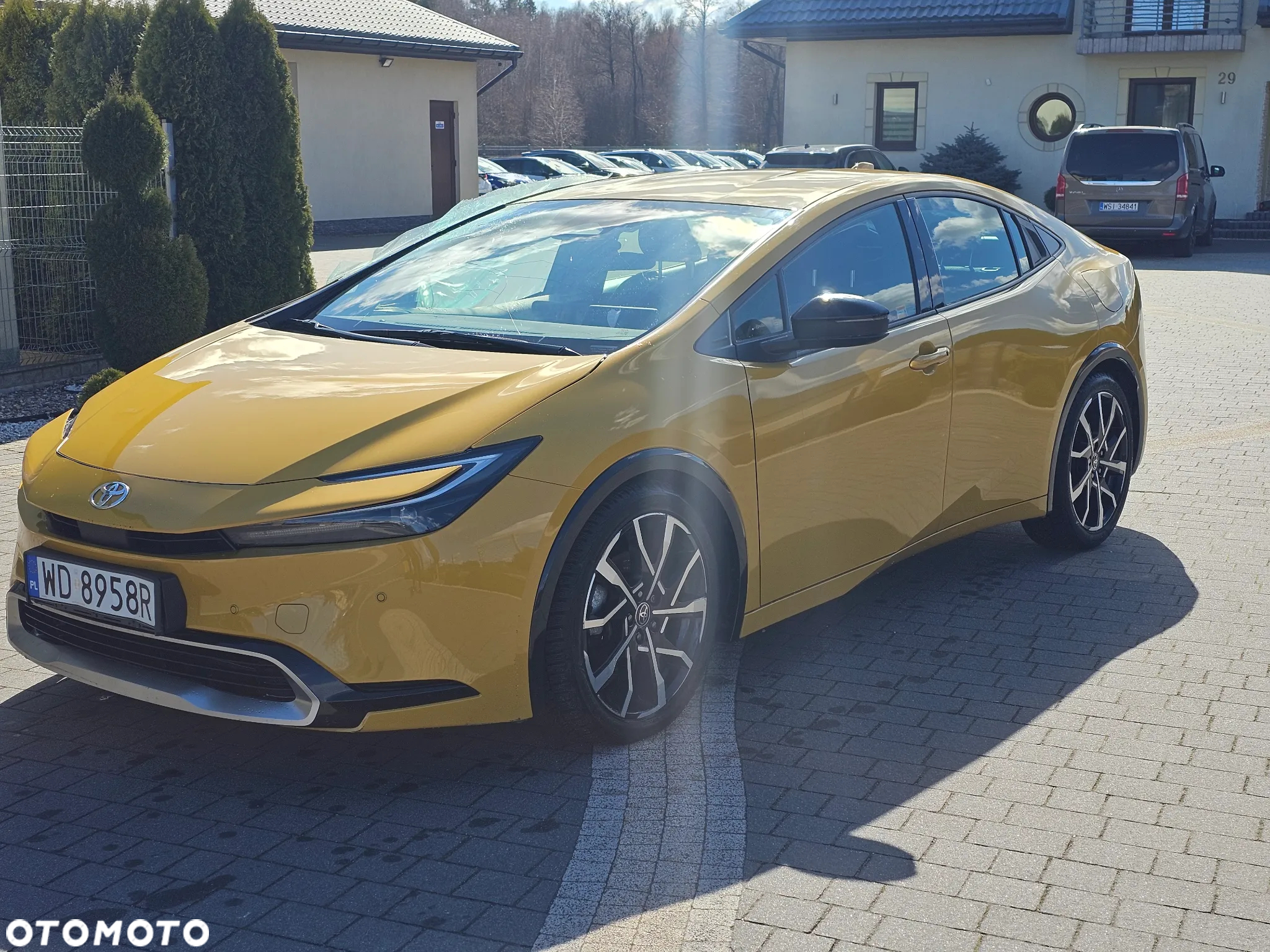 Toyota Prius Plug-in 2.0 Hybrid Prestige - 2