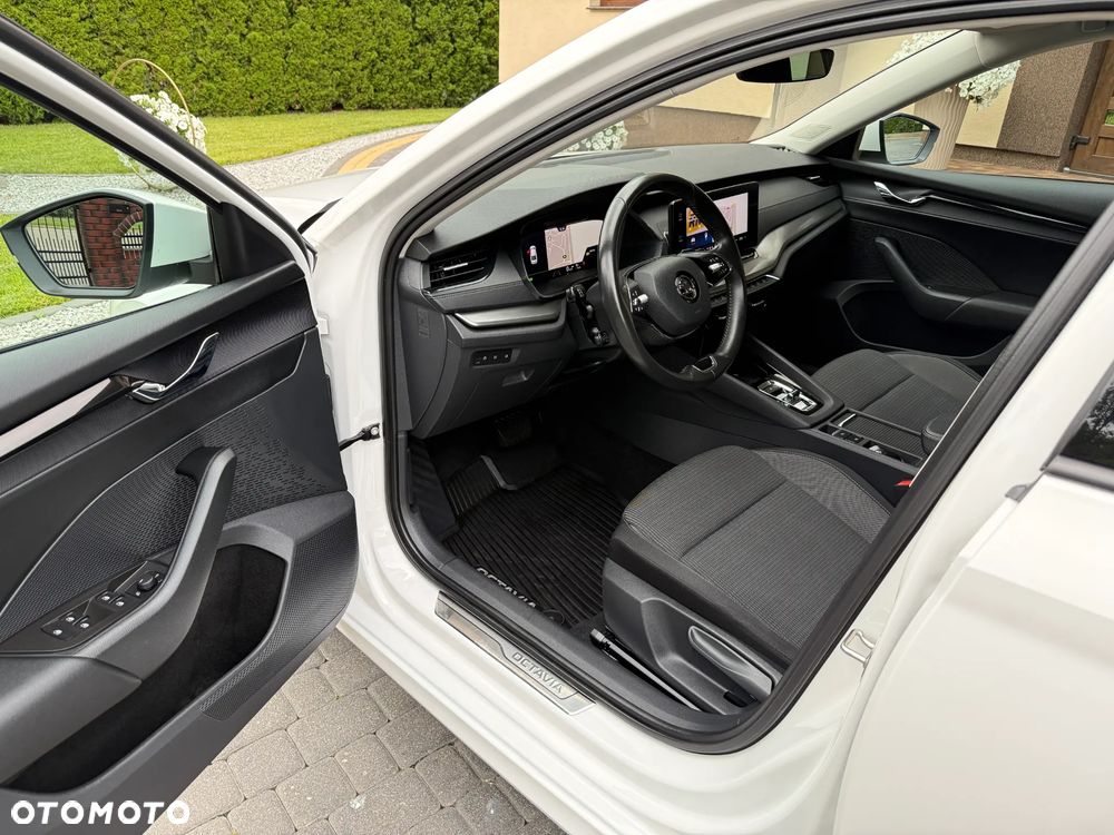 Skoda Octavia 2.0 TDI Ambition DSG - 19