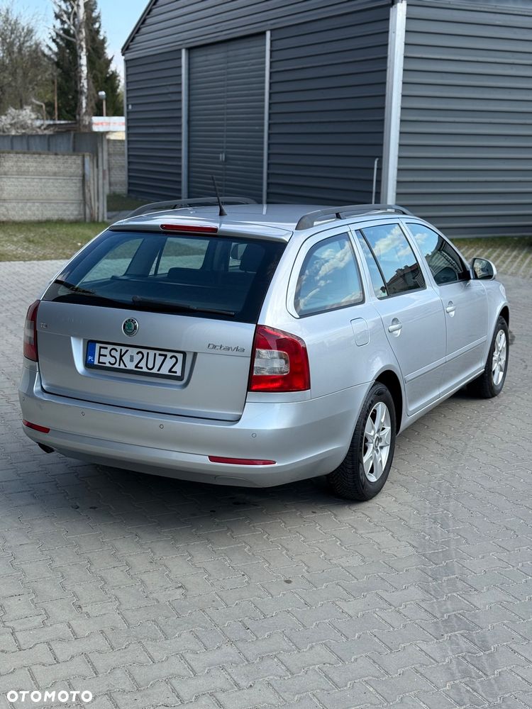 Skoda Octavia 2.0 TDI DPF Ambition - 2