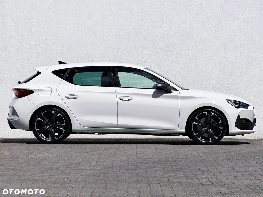 Cupra Leon 2.0 TSI DSG VZ - 4