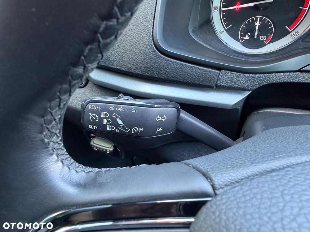 Skoda Karoq 1.0 TSI 4x2 Style DSG - 27