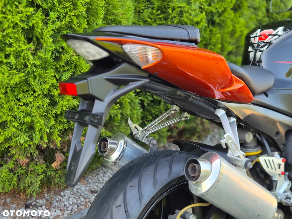 Suzuki GSX-R - 19