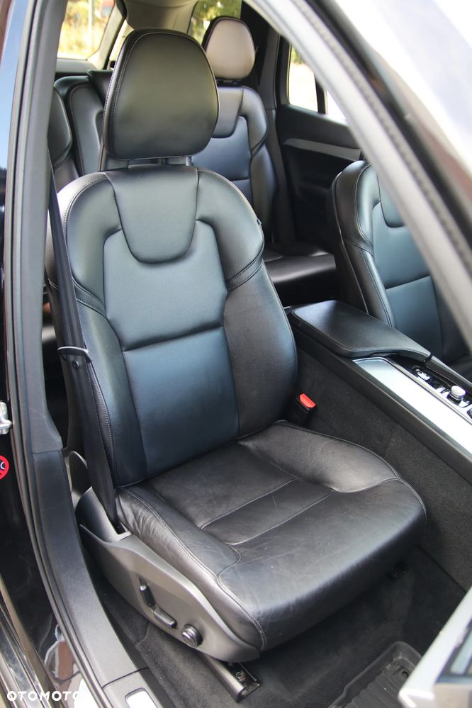 Volvo XC 90 T5 AWD Momentum - 13