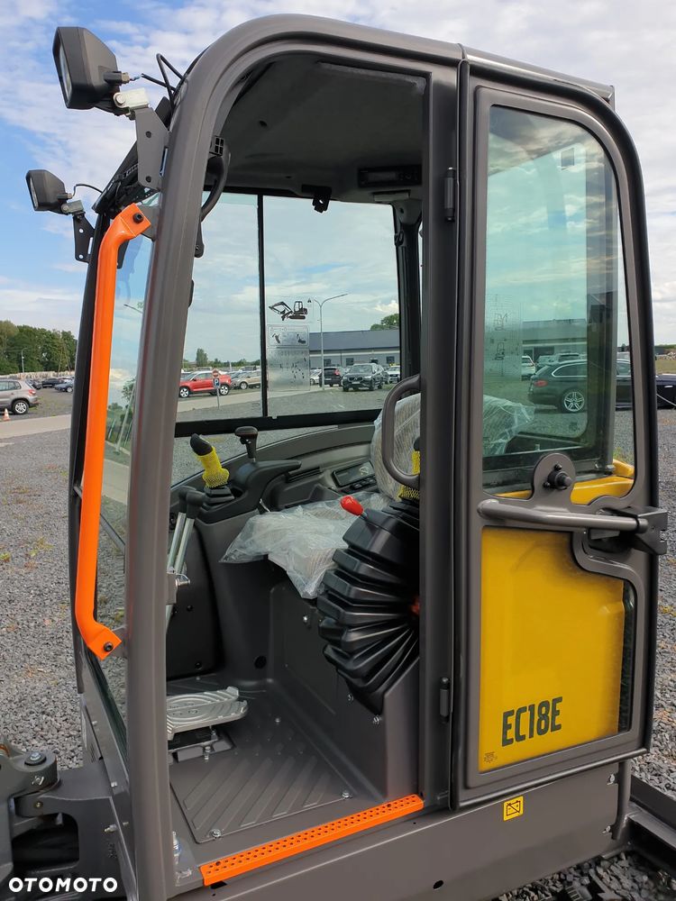 Volvo EC18E, DŁUGIE RAMIĘ, DODATKOWA PRZECIWWAGA, ROZSUWANE GĄSIENICE, 3 ŁYŻKI + SZYBKOZŁĄCZE VOLVO, NOWA DOSTĘPNA OD RĘKI, GWARANCJA Volvo Polska - 25