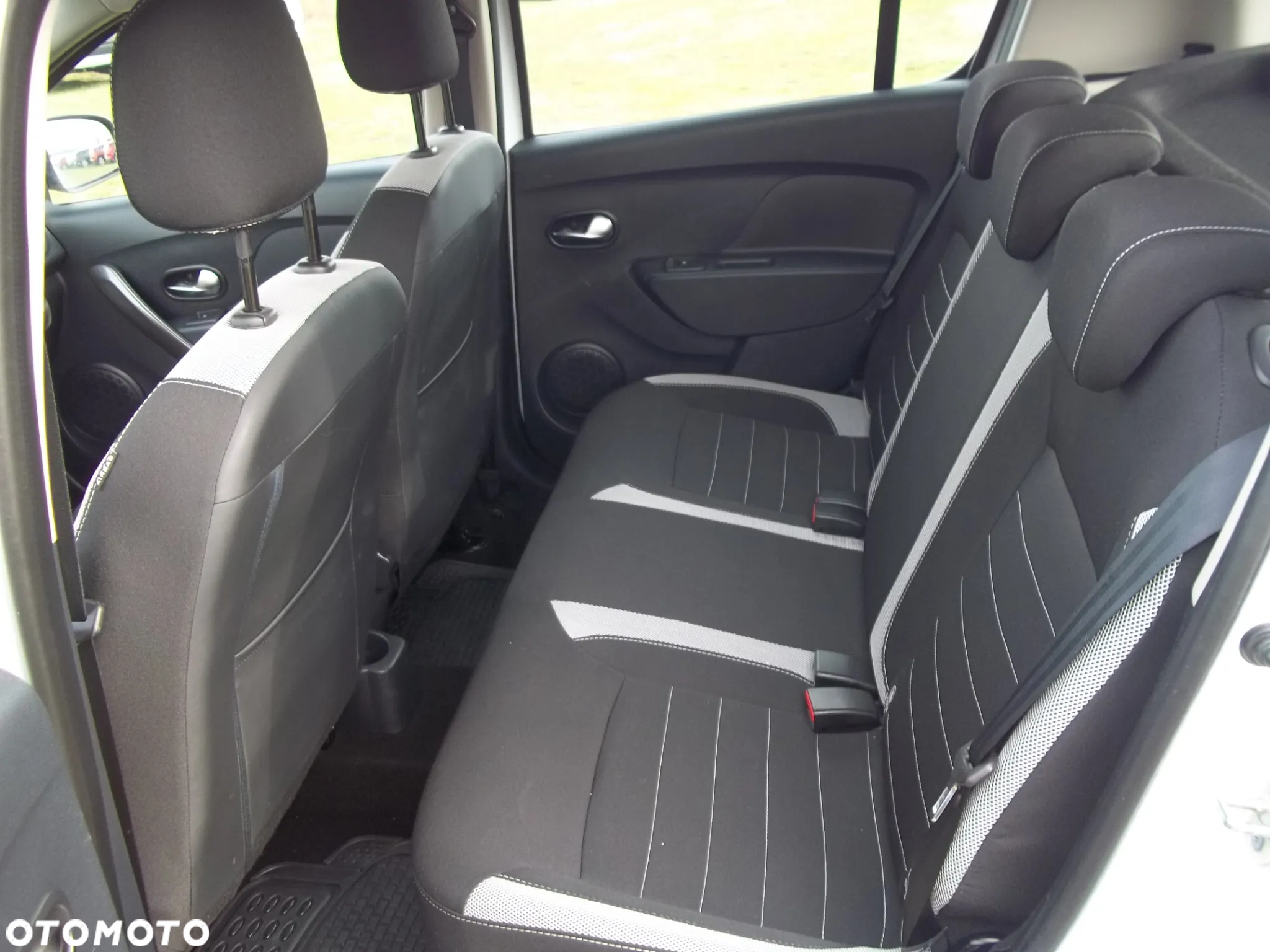 Dacia Sandero Stepway 0.9 TCe Laureate S&S - 10