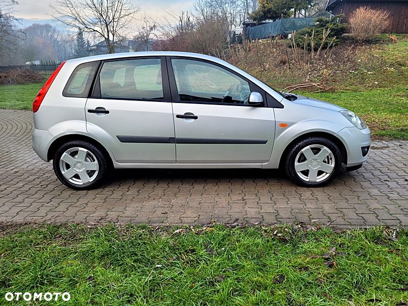 Ford Fiesta - 10