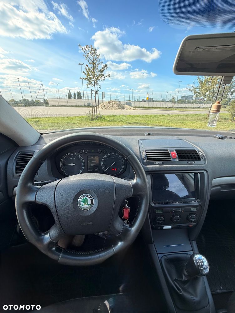 Skoda Octavia 2.0 TDI Ambiente - 13