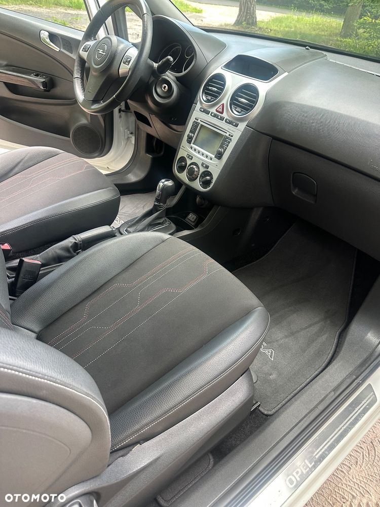 Opel Corsa 1.4 16V Automatik 150 Jahre - 31