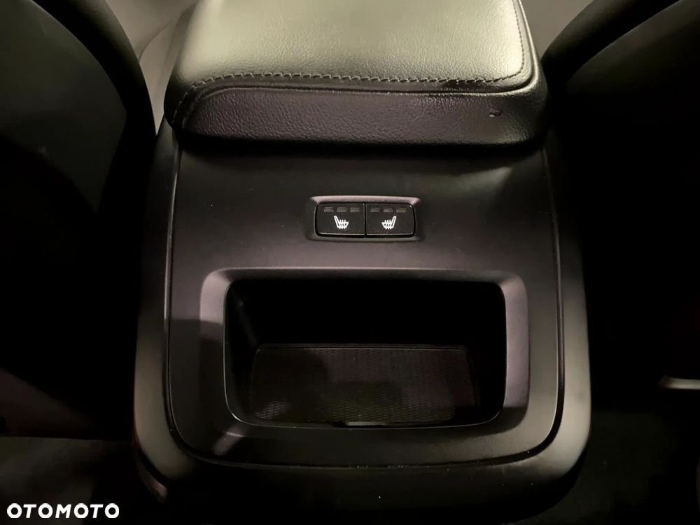 Volvo V60 D3 Momentum - 30