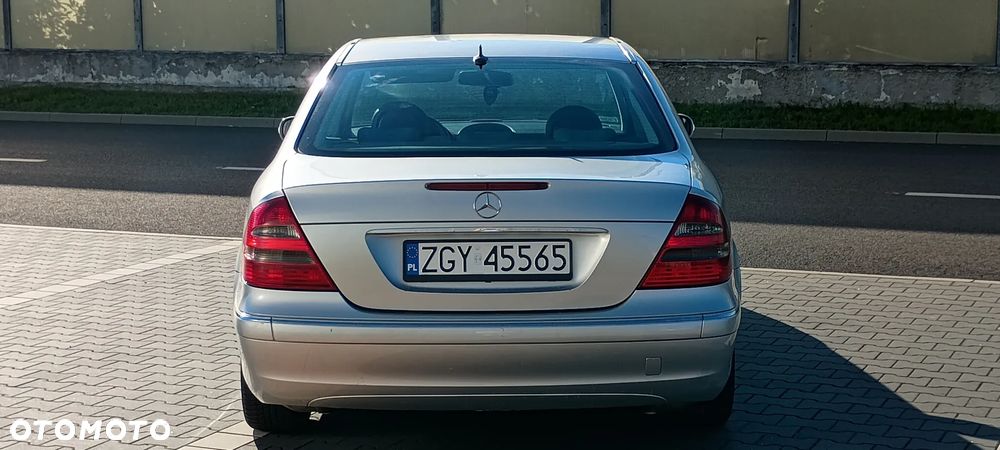Mercedes-Benz Klasa E - 7