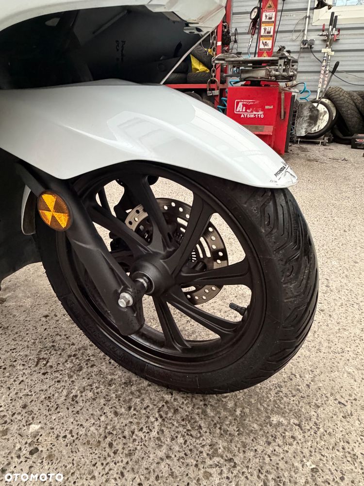 Honda PCX - 11