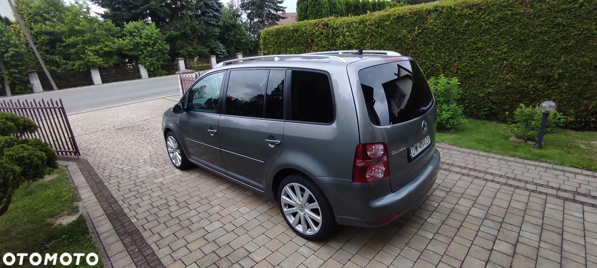Volkswagen Touran 2.0 TDI DPF R-Line Edition - 13