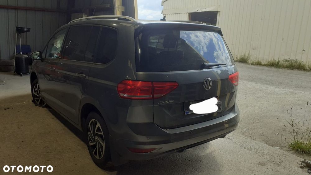 Volkswagen Touran - 9