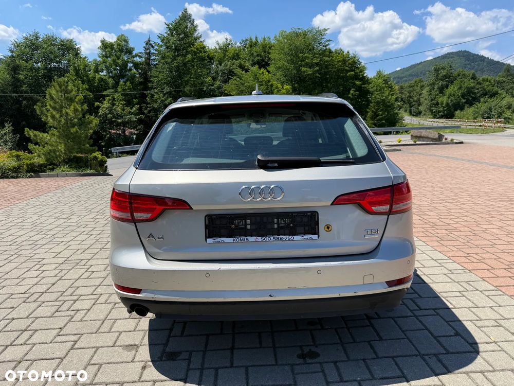 Audi A4 Avant 2.0 TDI ultra S tronic - 6