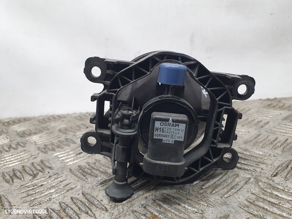 FAROL NEVOEIRO ESQUERDO RENAULT MEGANE IV FASTBACK 2017 -261500097R - 1