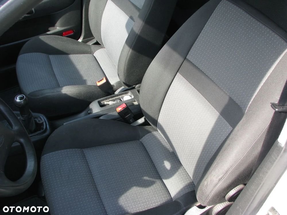 Volkswagen Golf - 18