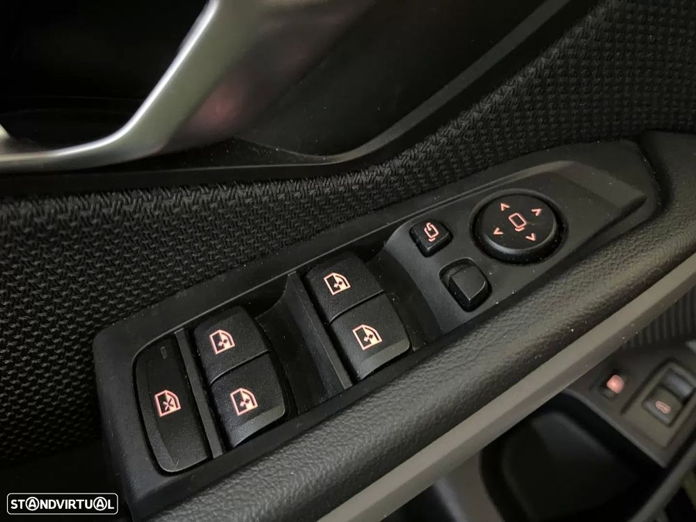 BMW 320 e Auto - 37