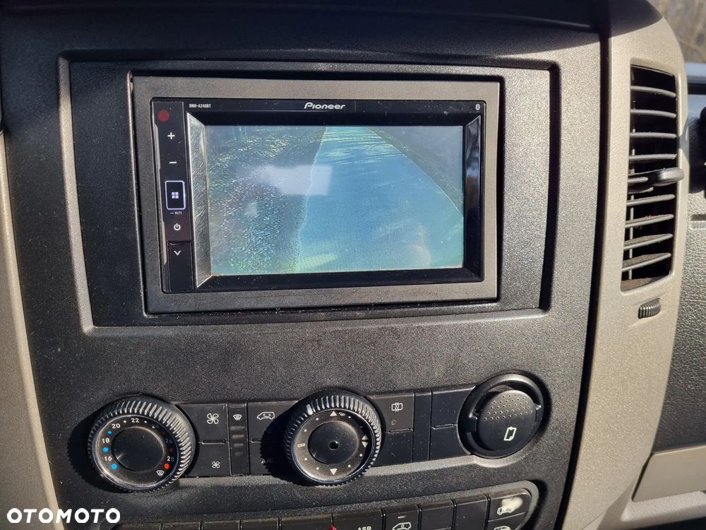 Mercedes-Benz Sprinter - 13