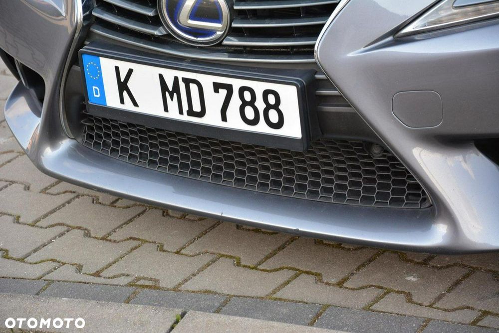 Lexus IS Luxury Line - 8