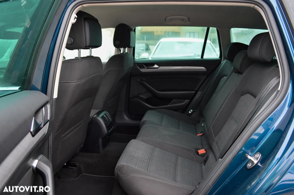 Volkswagen Passat 2.0 TDI SCR DSG Comfortline - 20