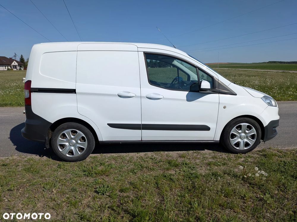 Ford Transit Courier - 2
