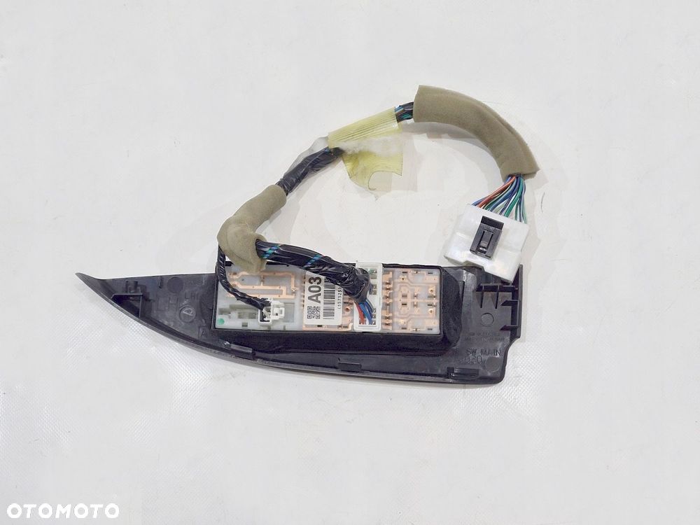 przełącznik panel szyb przód lewy legacy v 09-14r - 2