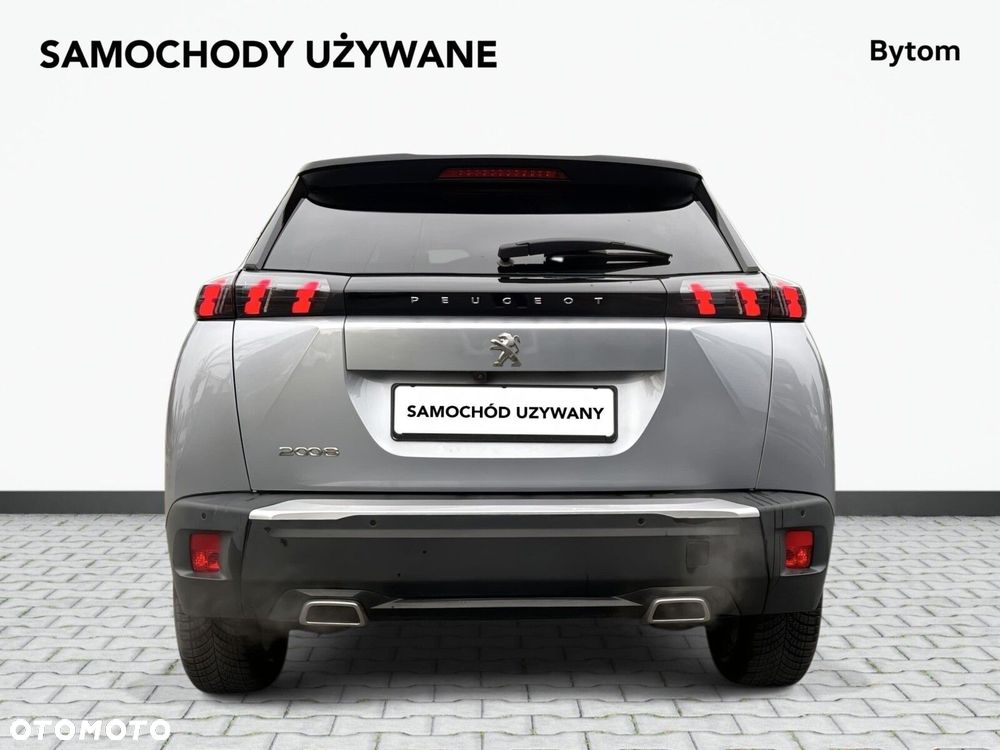 Peugeot 2008 - 8