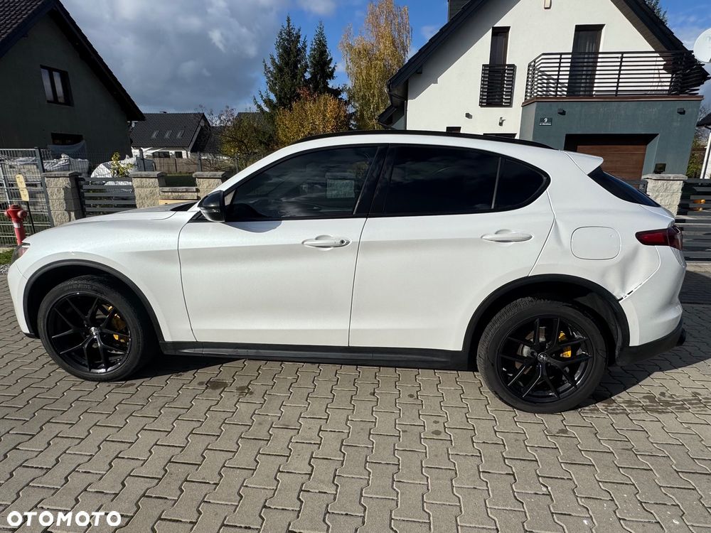 Alfa Romeo Stelvio - 6
