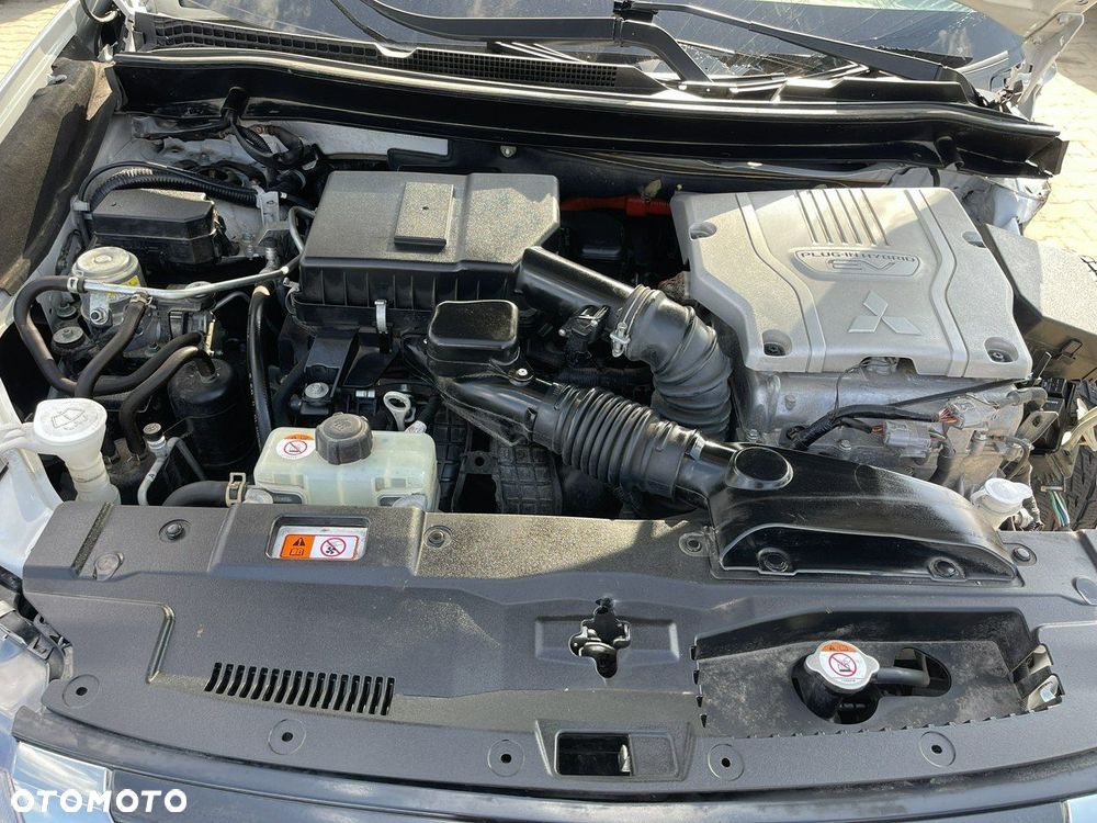 Mitsubishi Outlander 2.4 4WD Spirit - 12