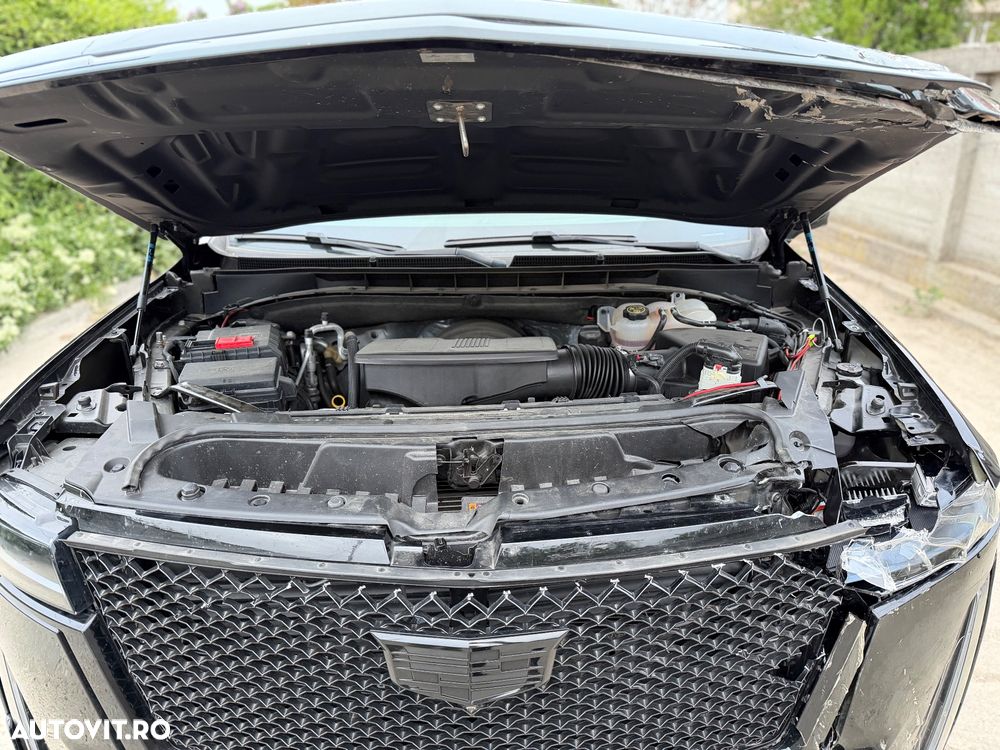 Cadillac Escalade - 7