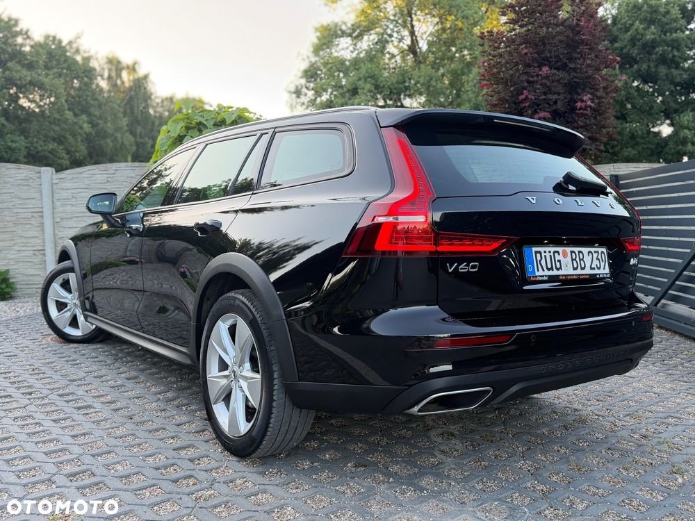Volvo V60 Cross Country D3 Geartronic Momentum - 11