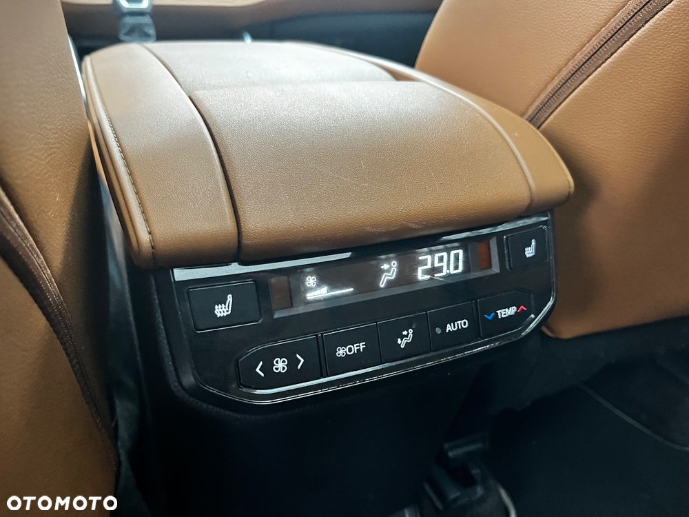 Toyota Highlander 2.5 Hybrid Executive - 17