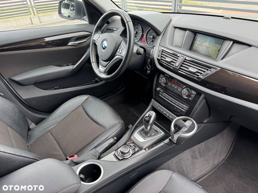 BMW X1 xDrive18d xLine - 11