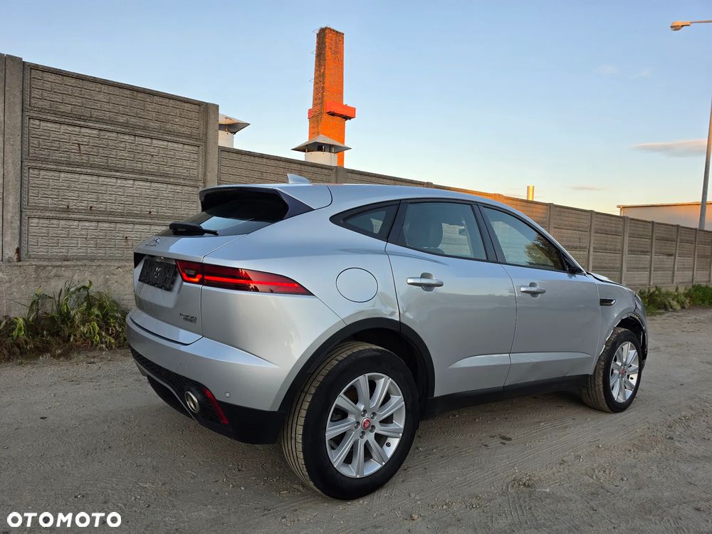 Jaguar E-Pace P200 AWD R-Dynamic S - 35