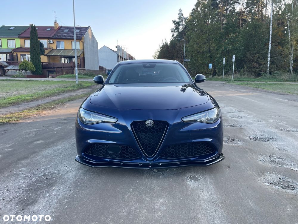 Alfa Romeo Giulia 2.2 Diesel AT8 Super - 2