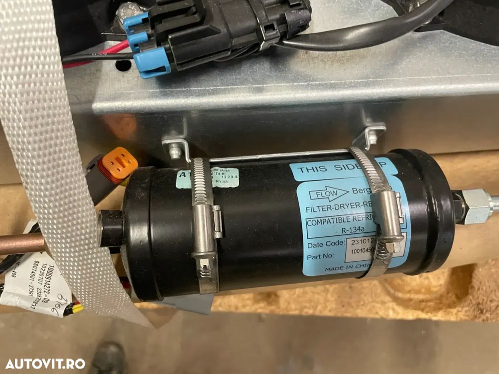 Condensor Clima Manitou nou - 2