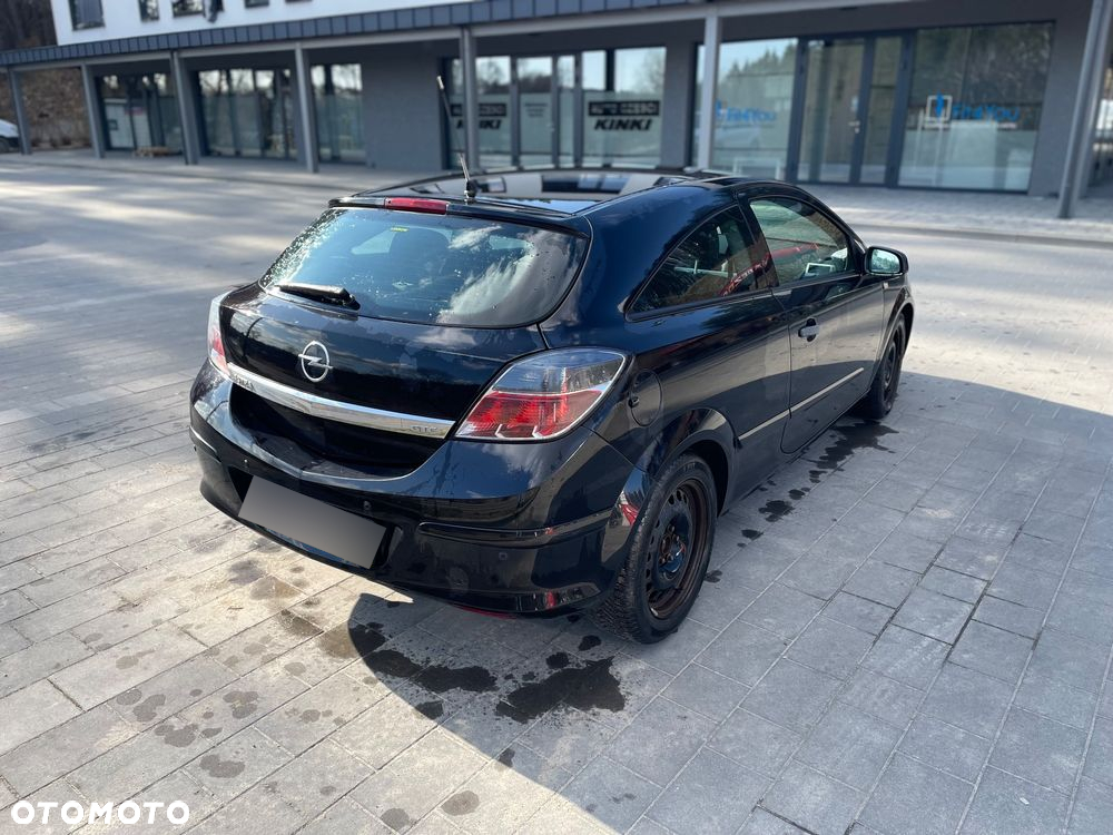 Opel Astra III GTC 1.6 Enjoy - 4