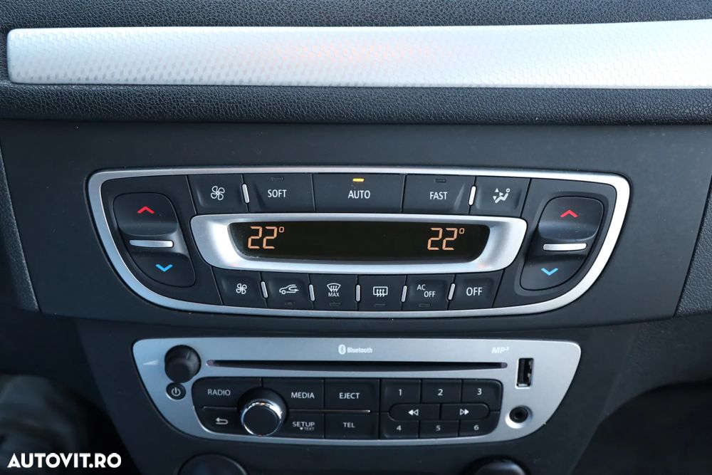 Renault Megane dCi 110 FAP Paris Business - 16