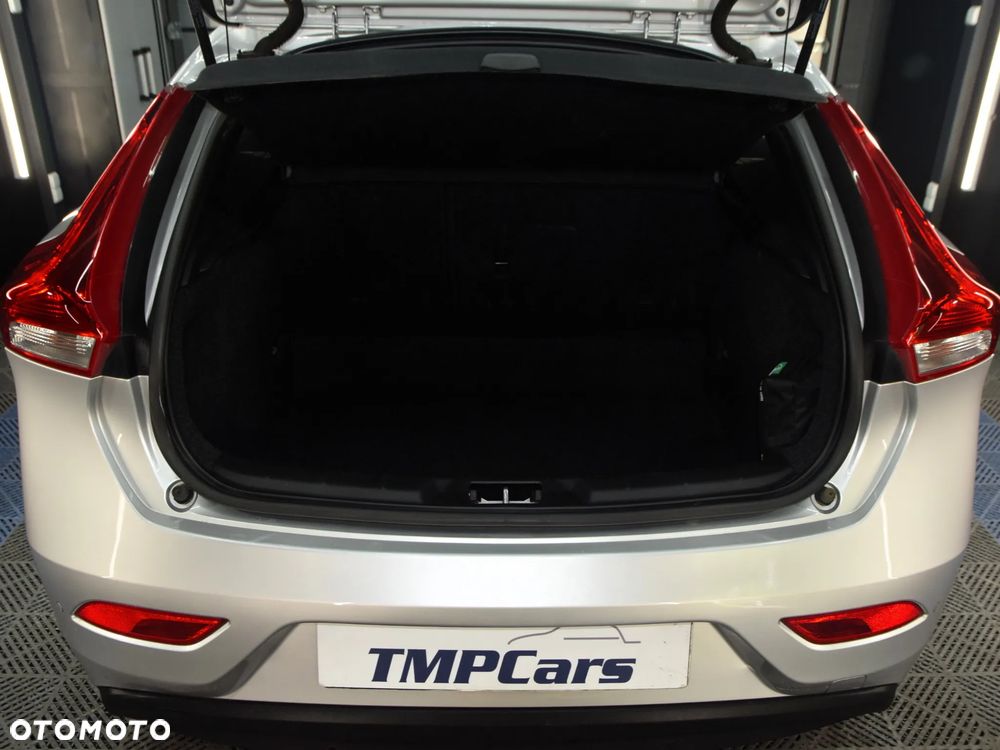 Volvo V40 - 10