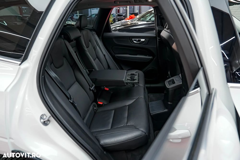 Volvo XC 60 Recharge T6 Twin Engine eAWD Inscription Expression - 12