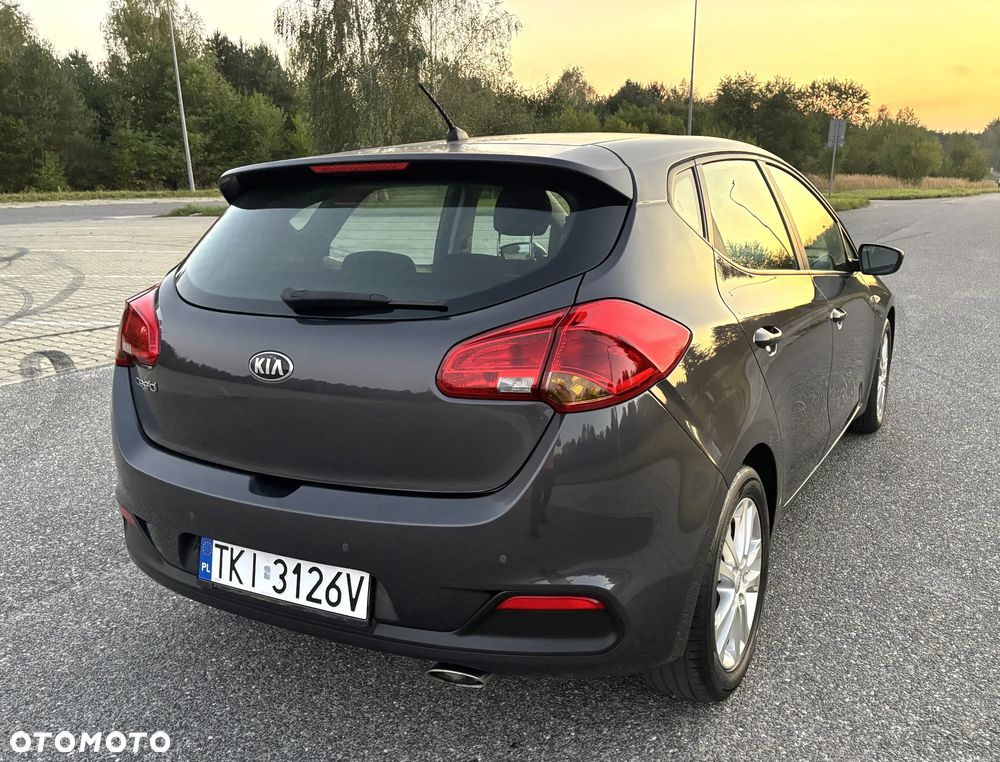 Kia Ceed 1.4 CVVT Dream Team Edition - 6