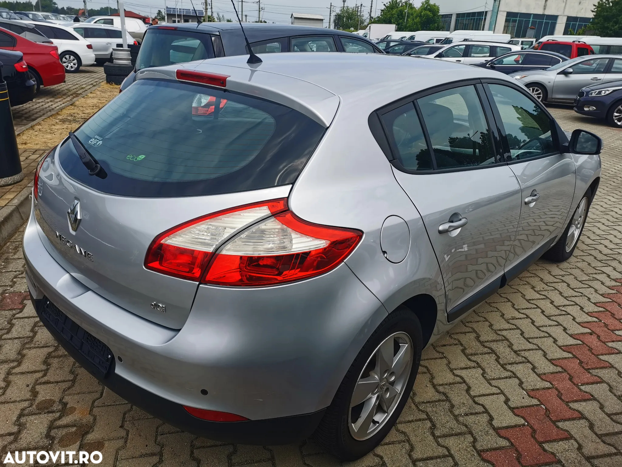 Renault Megane 1.9 dCi FAP Dynamique - 3