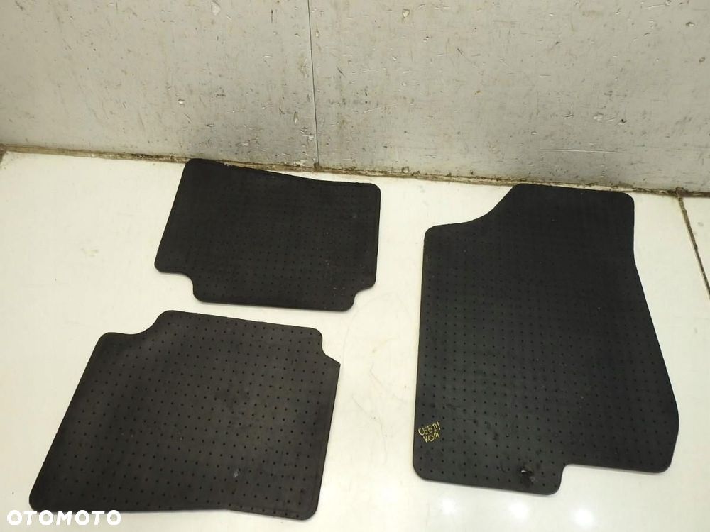 DYWANIKI CHODNICZKI GUMOWE KIA CEED I KOMBI - 3